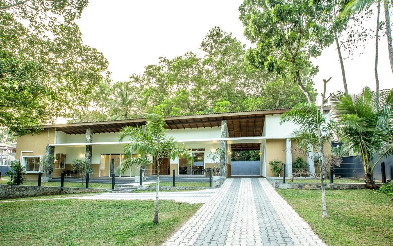 بيلياندالا Temple Pond Villa Colombo المظهر الخارجي الصورة
