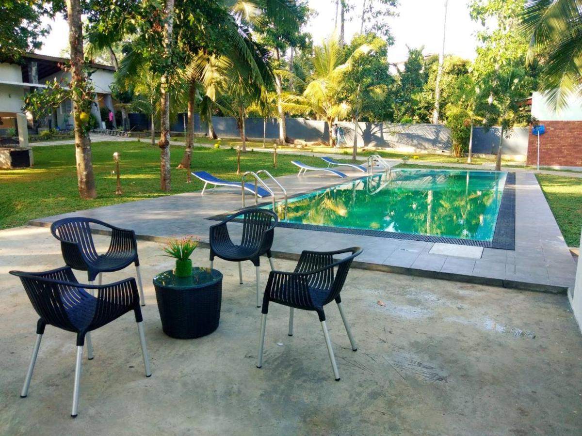 بيلياندالا Temple Pond Villa Colombo المظهر الخارجي الصورة