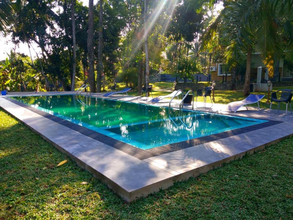 بيلياندالا Temple Pond Villa Colombo المظهر الخارجي الصورة